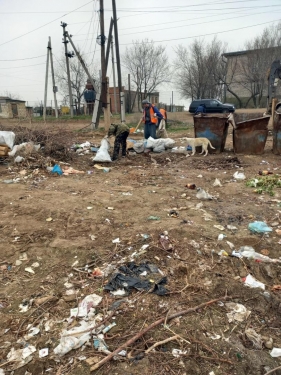 ​В Ахтубинске продолжается уборка общественных территорий