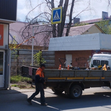 Сотрудники МКУ «Чистый город» продолжают запланированные работы на улицах Ахтубинска
