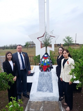 В Ахтубинске состоялись традиционные возложения к мемориалам в преддверии Дня Победы