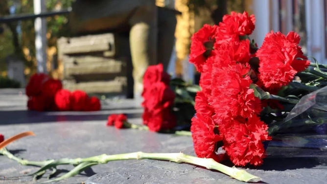 ​В День Победы в Ахтубинске состоялись возложения к мемориалам