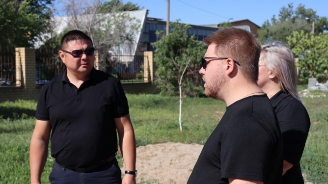 В Ахтубинске прошло выездное совещание по вопросу благоустройства парков и скверов