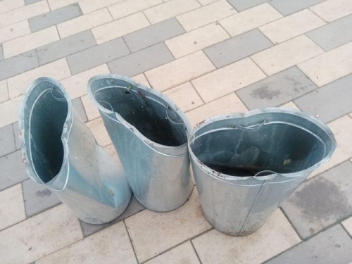 ​Специалисты МКУ "Чистый город" продолжают делать наш город лучше, одновременно устраняя ущерб от рук вандалов.