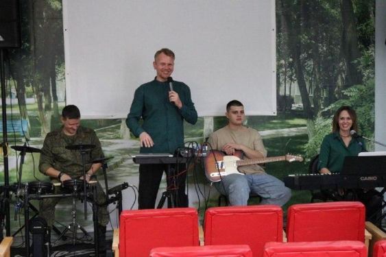 Музыкальный коллектив Drama в очередной раз выступили в военном госпитале перед бойцами СВО