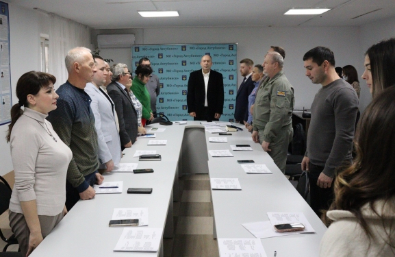 ​В конференц-зале депутатского корпуса городской администрации, состоялось заседание Совета.