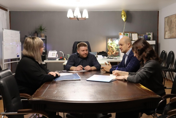 Глава города провел совещание с представителями компании МТС